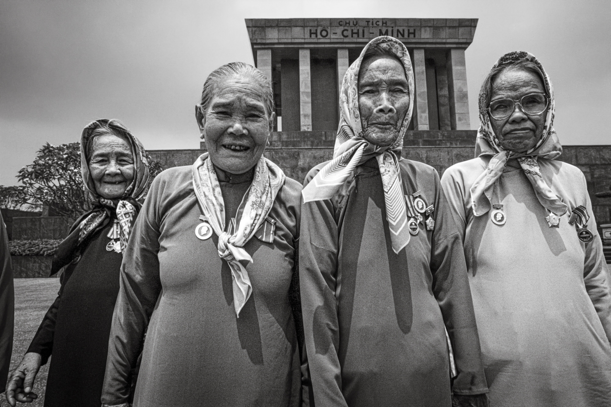 Vietnamese Heroic Mothers at Ba Dinh Square, 1998 / Mẹ Việt Nam Anh Hùng tại Quảng trường Ba Đình, 1998