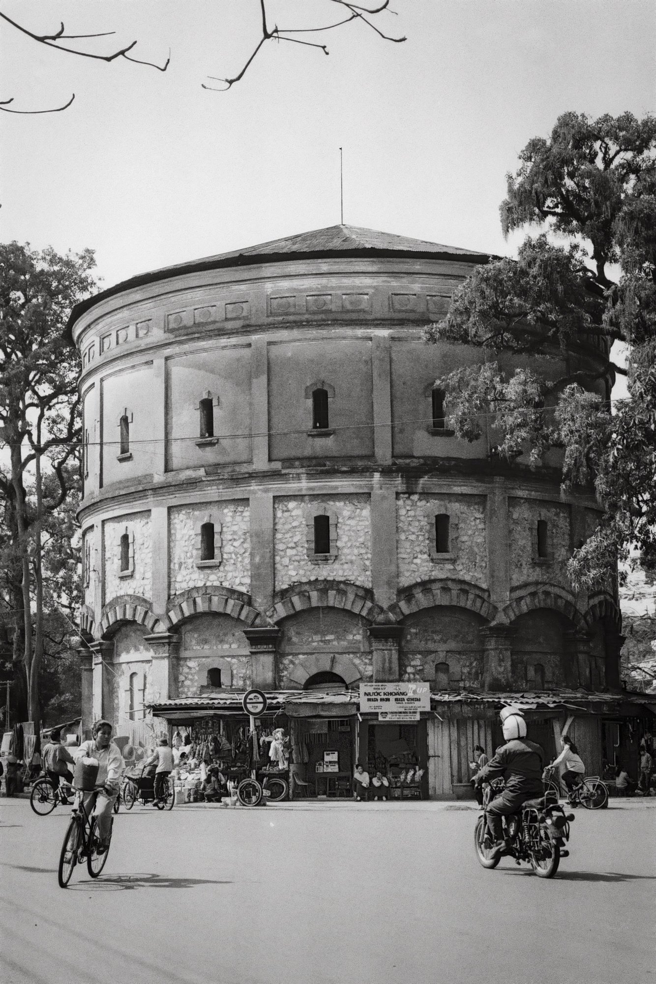 Hang Dau Water Tower, 1993 / Tháp nước Hàng Đậu, 1993