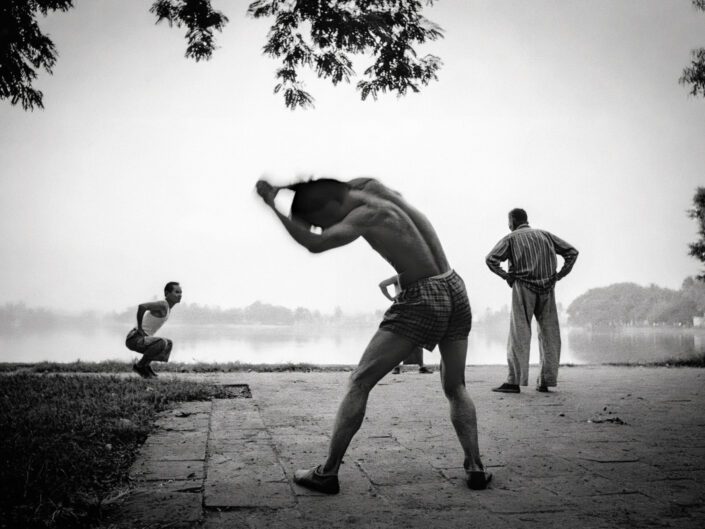 Early morning exercise at Lenin Park (Thong Nhat Park), 1992 / Tập thể dục buổi sáng tại Công viên Lê Nin (Công viên Thống Nhất), 1992