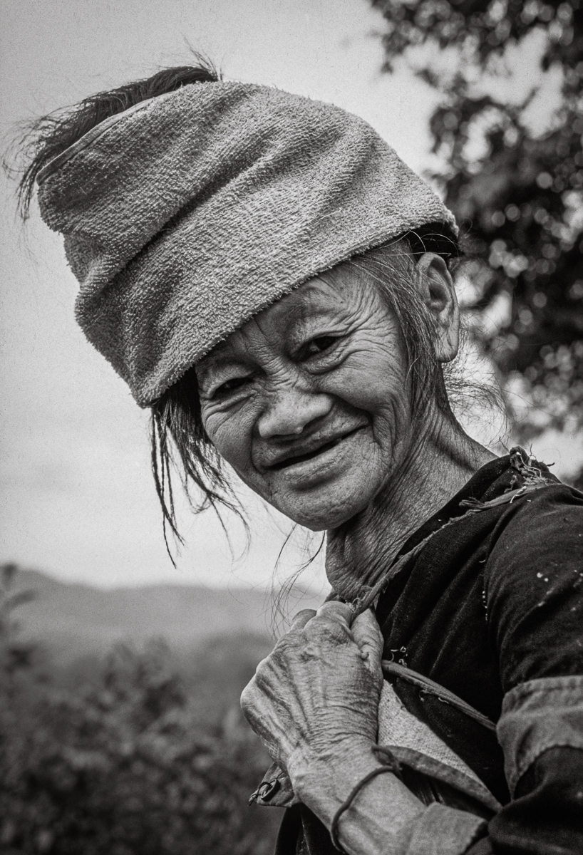 Elderly Red Hmong woman. Lai Chau. 13 November 1992