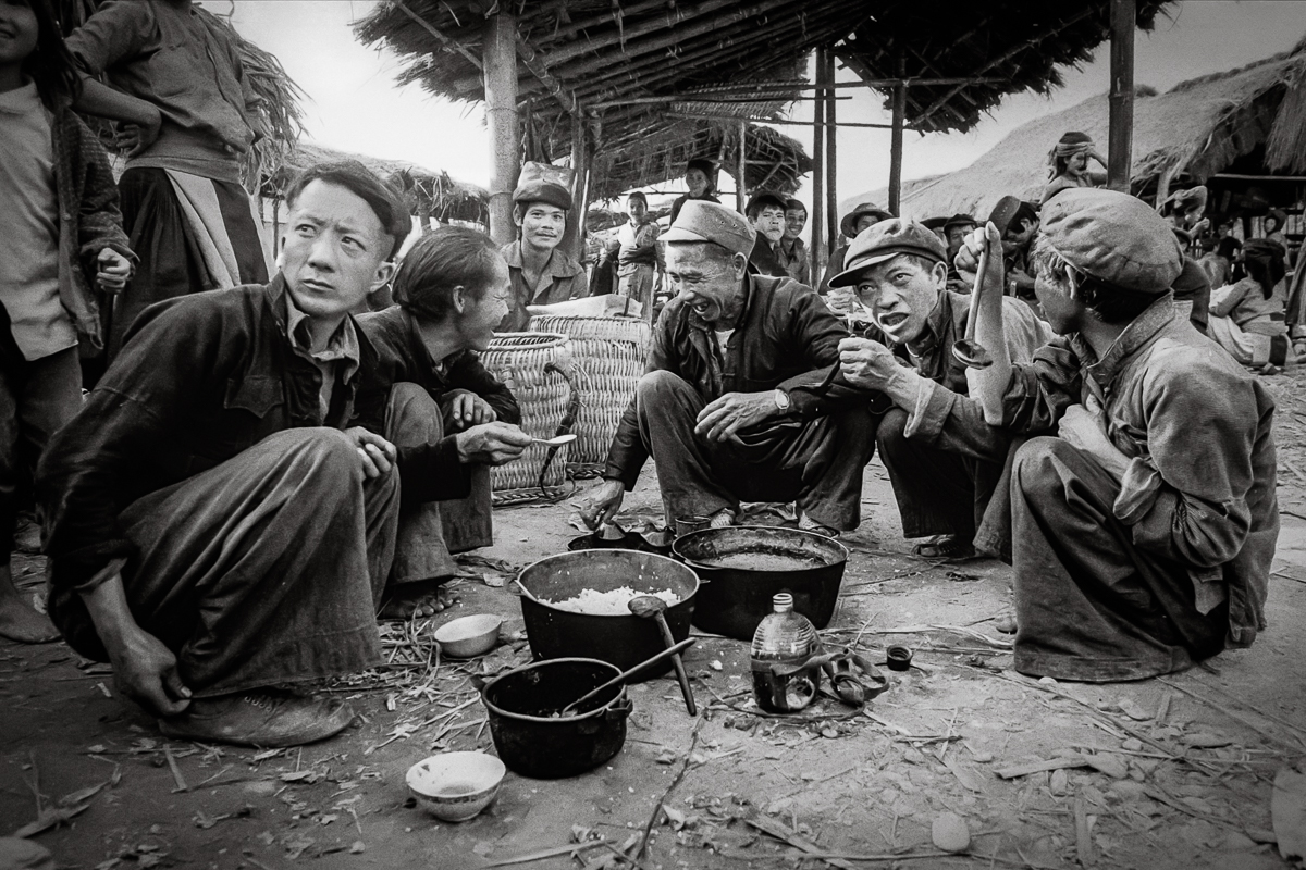 Market day, Quan Ba market, Ha Giang, 3 Jan 1993