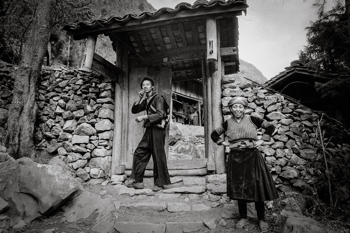 Hmong mother and son, Dong Van, Ha Giang, 4 Jan 1993