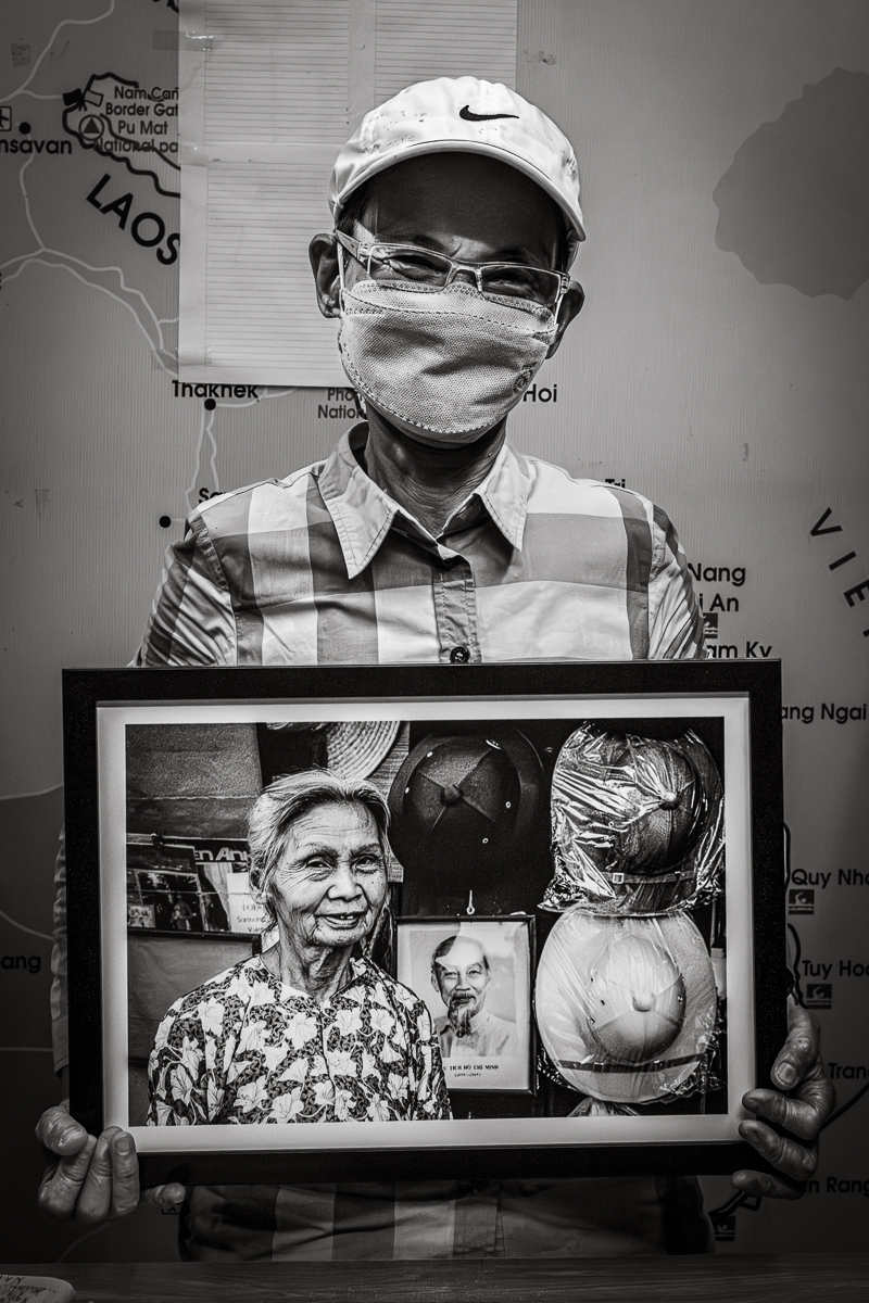 YNguyen Thi Xuan Huong with her mother Bui Thi Thanh Nien, Hanoi. 28 Oct 1992 & 31 Oct 2024