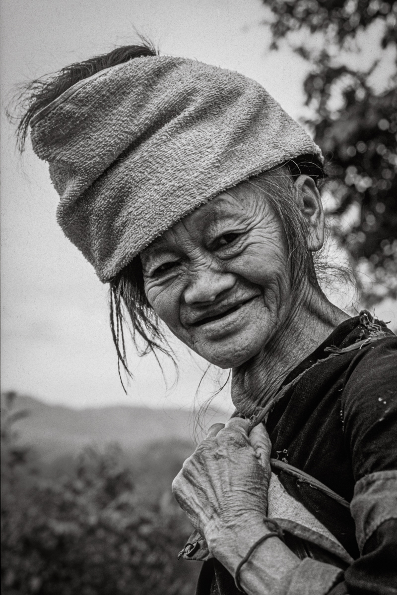 Elderly Red Hmong woman. Lai Chau. 13 November 1992