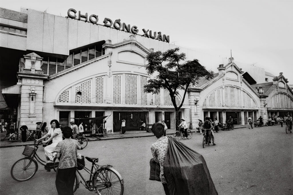 Dong Xuan Market, Hanoi. Oct 1992
